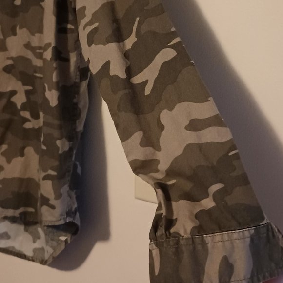 Universal Thread Good Co. Camden Shirt Camo Men's Large Button Up - Picture 6 of 7